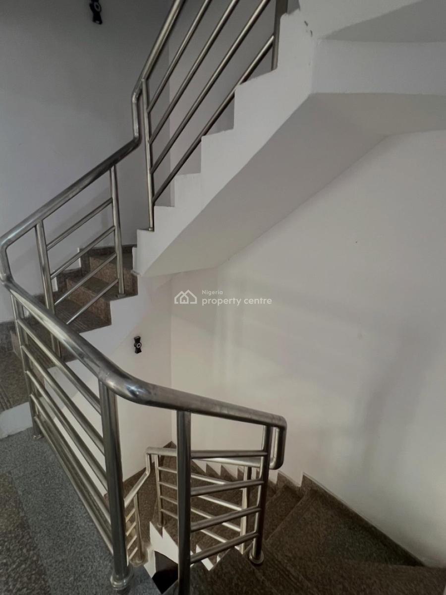 Spacious 5 Bedroom Semi Detached Duplex on Two Floors, 5 Bedroom Duplex for Rent, Lekki Phase 1, Lekki, Lagos, Semi-detached Duplex for Rent