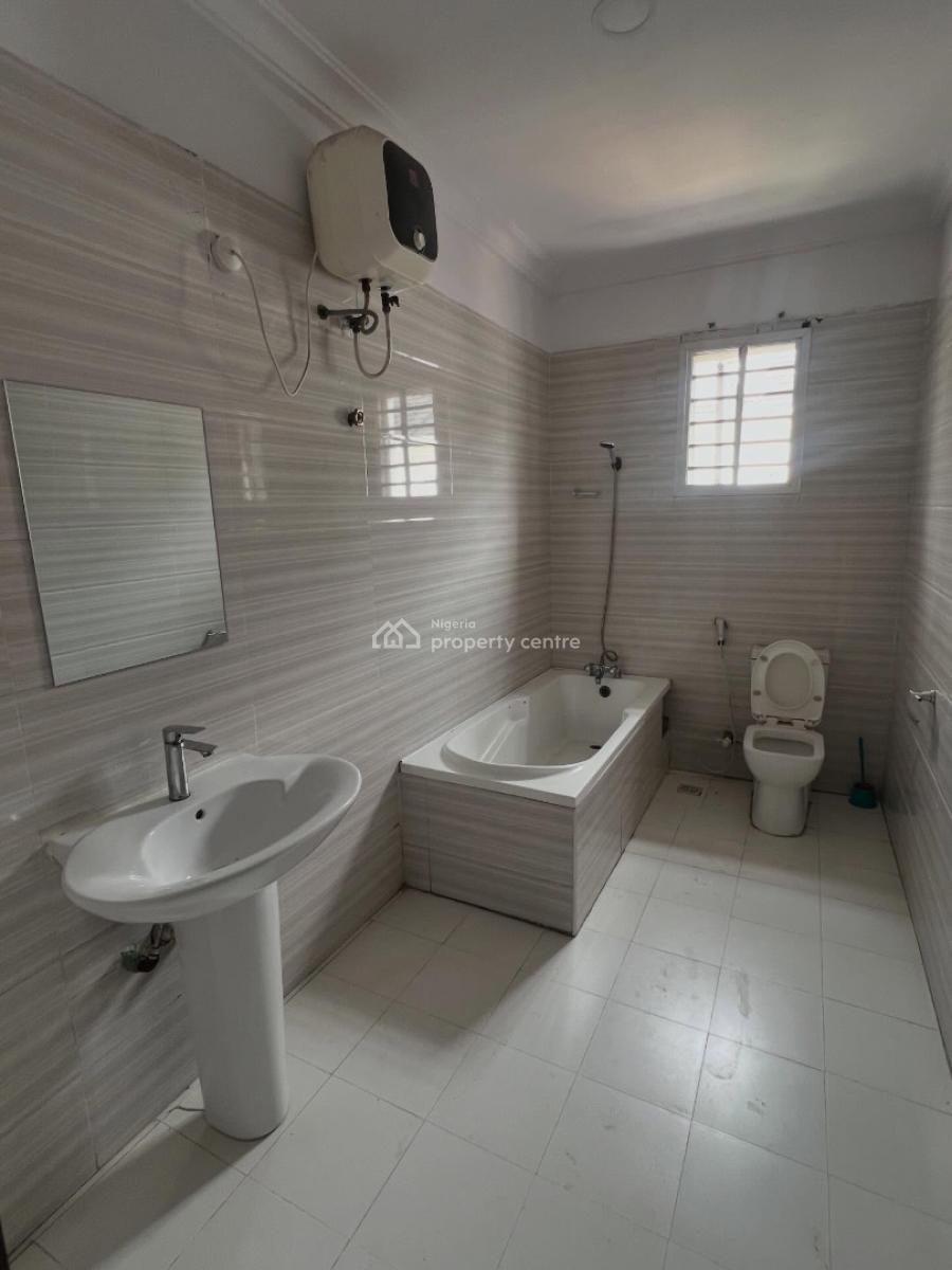 Spacious 5 Bedroom Semi Detached Duplex on Two Floors, 5 Bedroom Duplex for Rent, Lekki Phase 1, Lekki, Lagos, Semi-detached Duplex for Rent