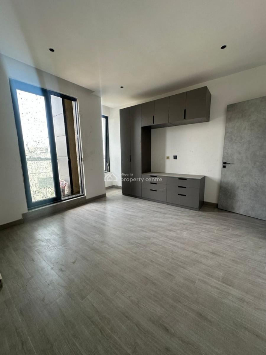 Spacious High-end 2 Bedroom Apartment with Swimming Pool, Ikoyi, Lagos, Flat / Apartment for Sale