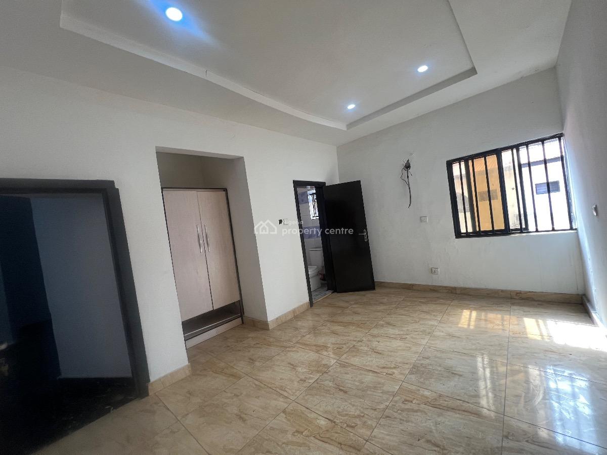 2bedroom Flat, Admiralty Way, Lekki Phase 1, Lekki, Lagos, Flat / Apartment for Rent