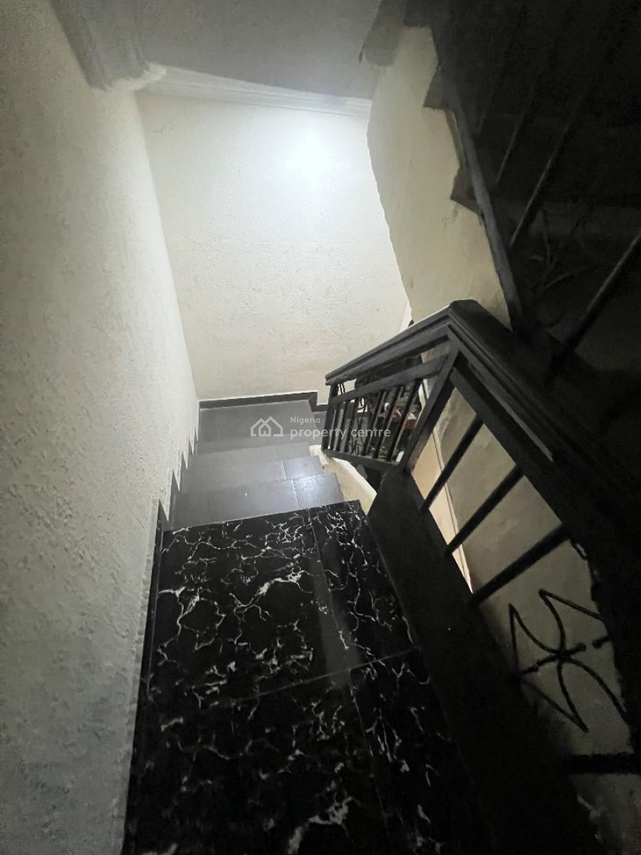 2bedroom Flat, Admiralty Way, Lekki Phase 1, Lekki, Lagos, Flat / Apartment for Rent