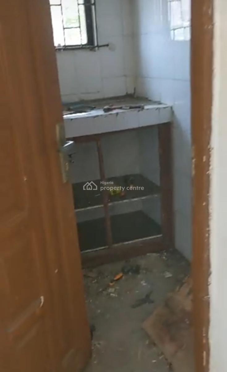 Renovated Mini Flat at Thomas Estate { Video}, Thomas Estate, Ajah, Lagos, Mini Flat (room and Parlour) for Rent