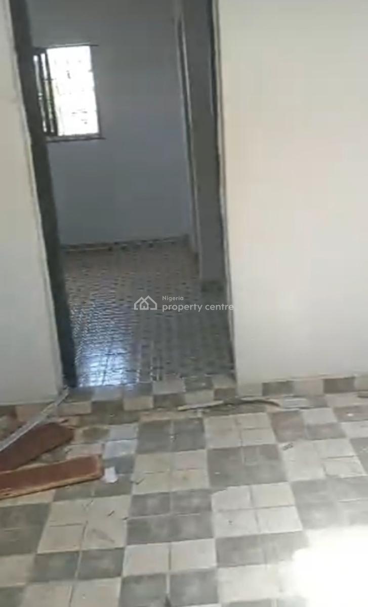 Renovated Mini Flat at Thomas Estate { Video}, Thomas Estate, Ajah, Lagos, Mini Flat (room and Parlour) for Rent