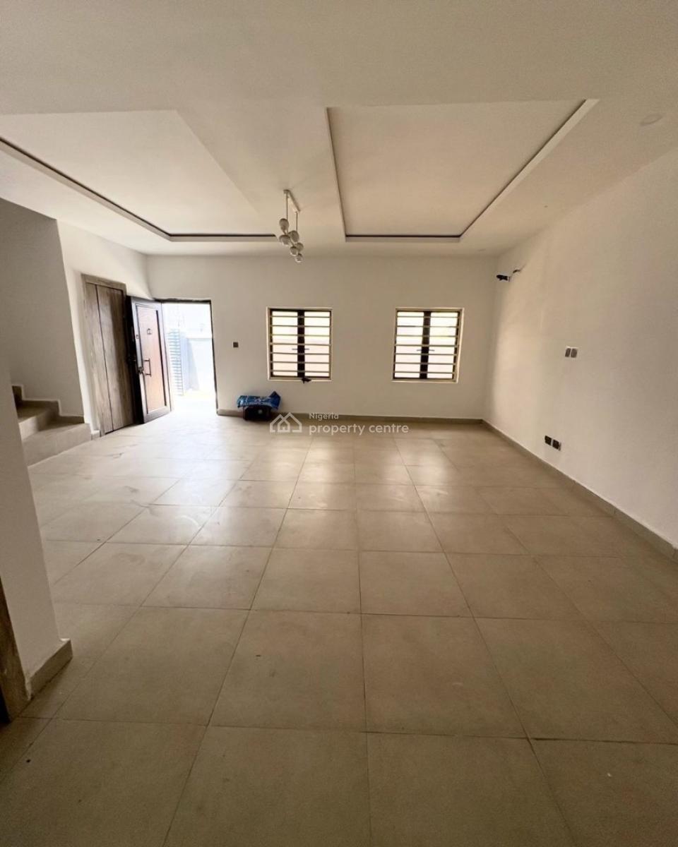 Serviced 3bedroom Terraced Duplex Available, Orchid Road, Lekki, Lagos, Terraced Duplex for Rent