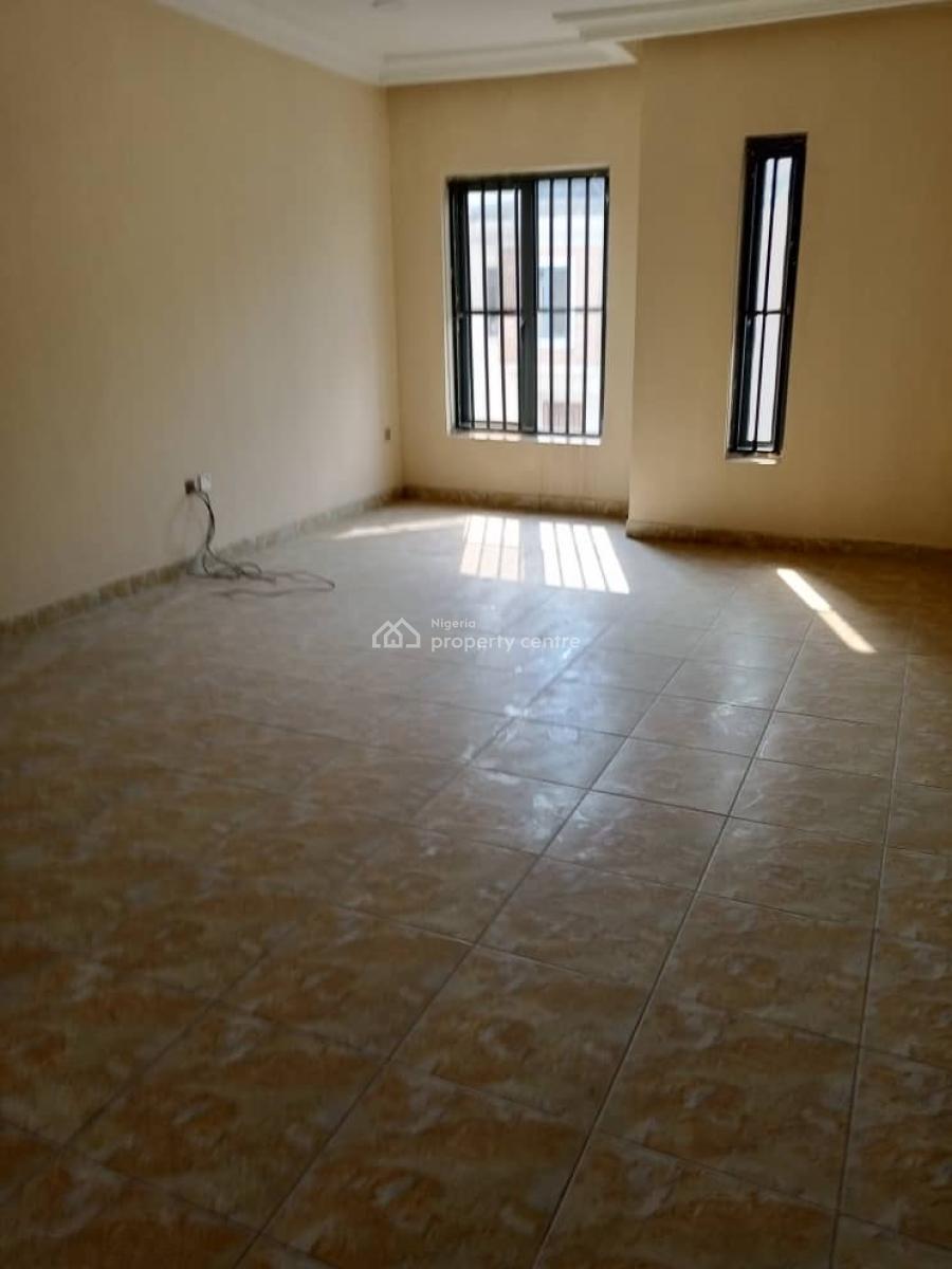 Luxury 4bedroom, Chevron  Alternative, Lekki, Lagos, Terraced Duplex for Sale