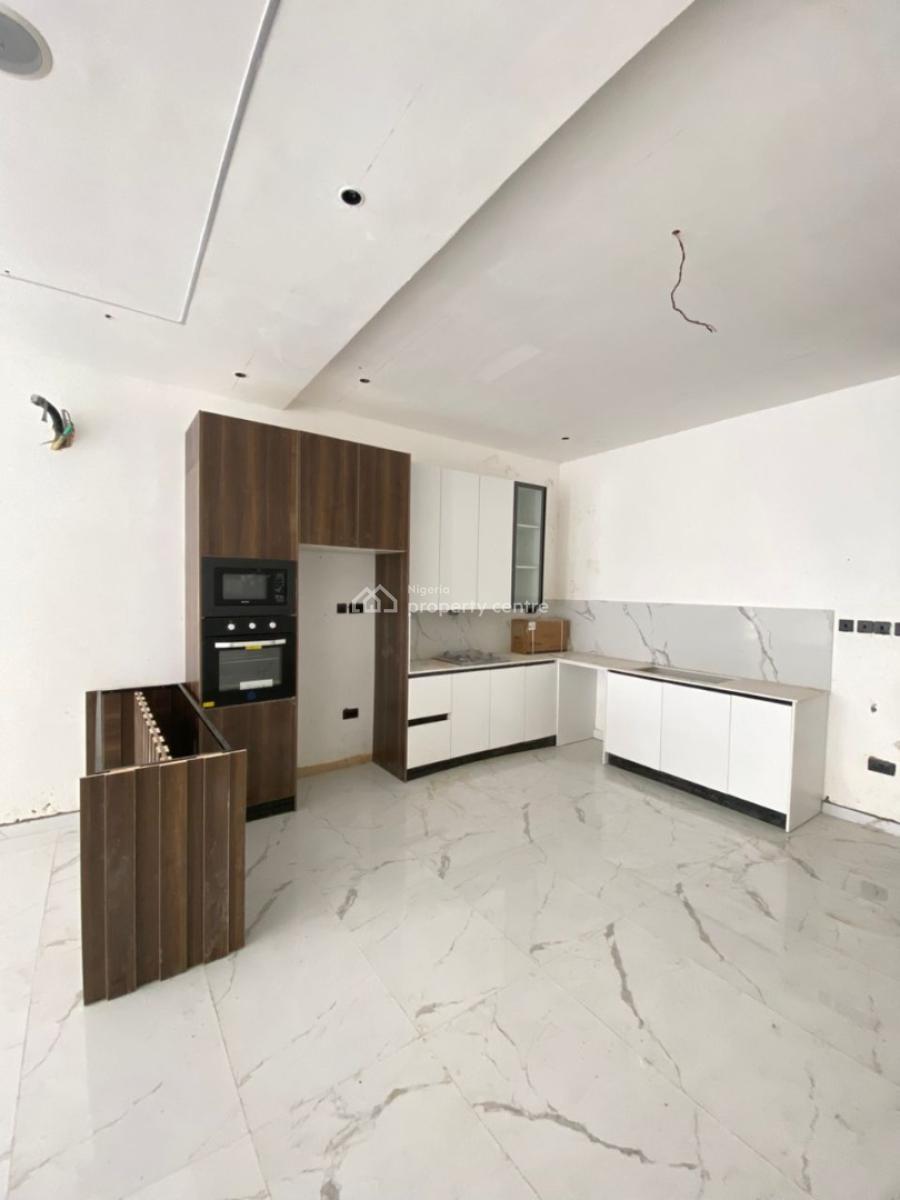 Spacious 2bedroom Apartment Within a Serene Environ, Lekki Phase 1, Lekki, Lagos, Flat / Apartment for Sale