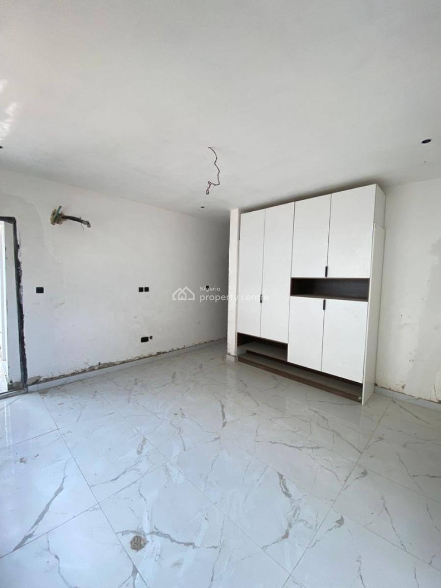 Spacious 2bedroom Apartment Within a Serene Environ, Lekki Phase 1, Lekki, Lagos, Flat / Apartment for Sale