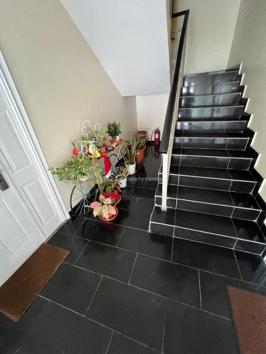 Spacious Luxury 3-bedroom Apartment with a Room Bq in Lekki, Lekki Phase 1, Lekki, Lagos, Flat / Apartment for Rent