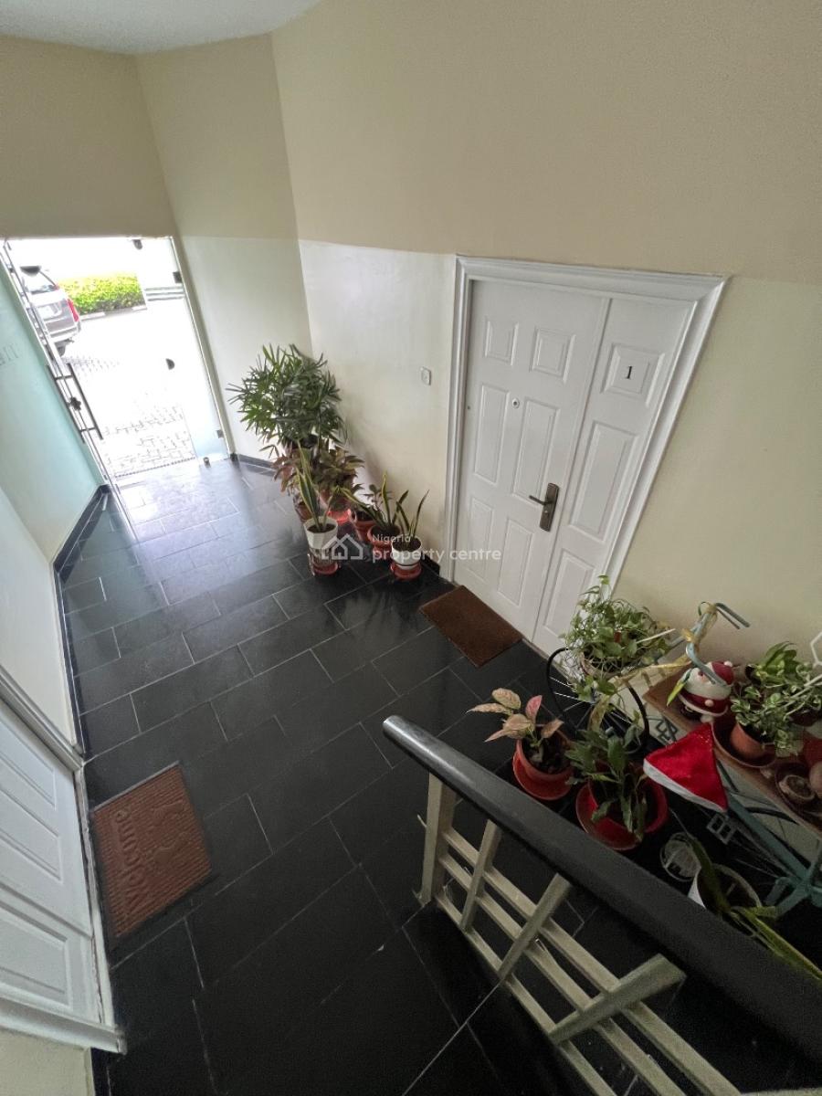 Spacious Luxury 3-bedroom Apartment with a Room Bq in Lekki, Lekki Phase 1, Lekki, Lagos, Flat / Apartment for Rent