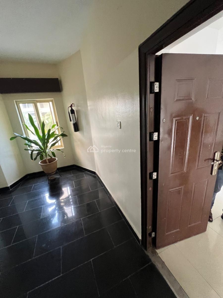 Spacious Luxury 3-bedroom Apartment with a Room Bq in Lekki, Lekki Phase 1, Lekki, Lagos, Flat / Apartment for Rent