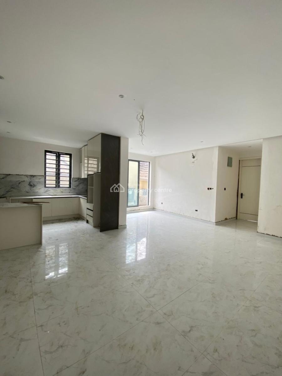 Lovely 2bedroom Apartment with a Bq Located in a Secured Environment, Lekki Phase 1, Lekki, Lagos, Flat / Apartment for Sale