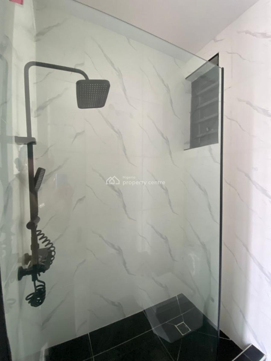 Lovely 2bedroom Apartment with a Bq Located in a Secured Environment, Lekki Phase 1, Lekki, Lagos, Flat / Apartment for Sale