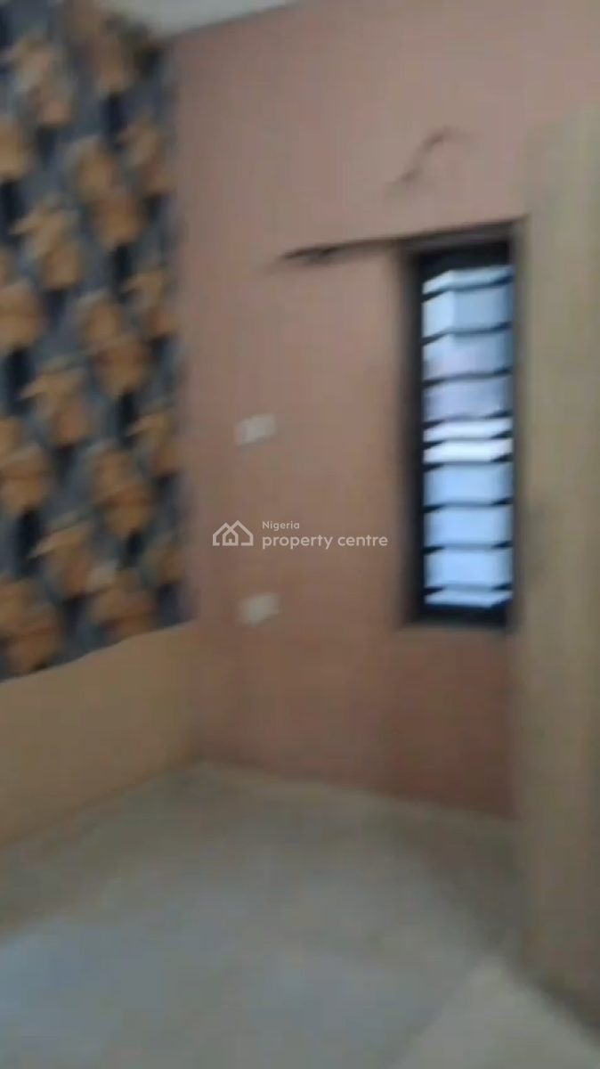 Very Clean 3brm, Ago Palace, Isolo, Lagos, Flat / Apartment for Rent