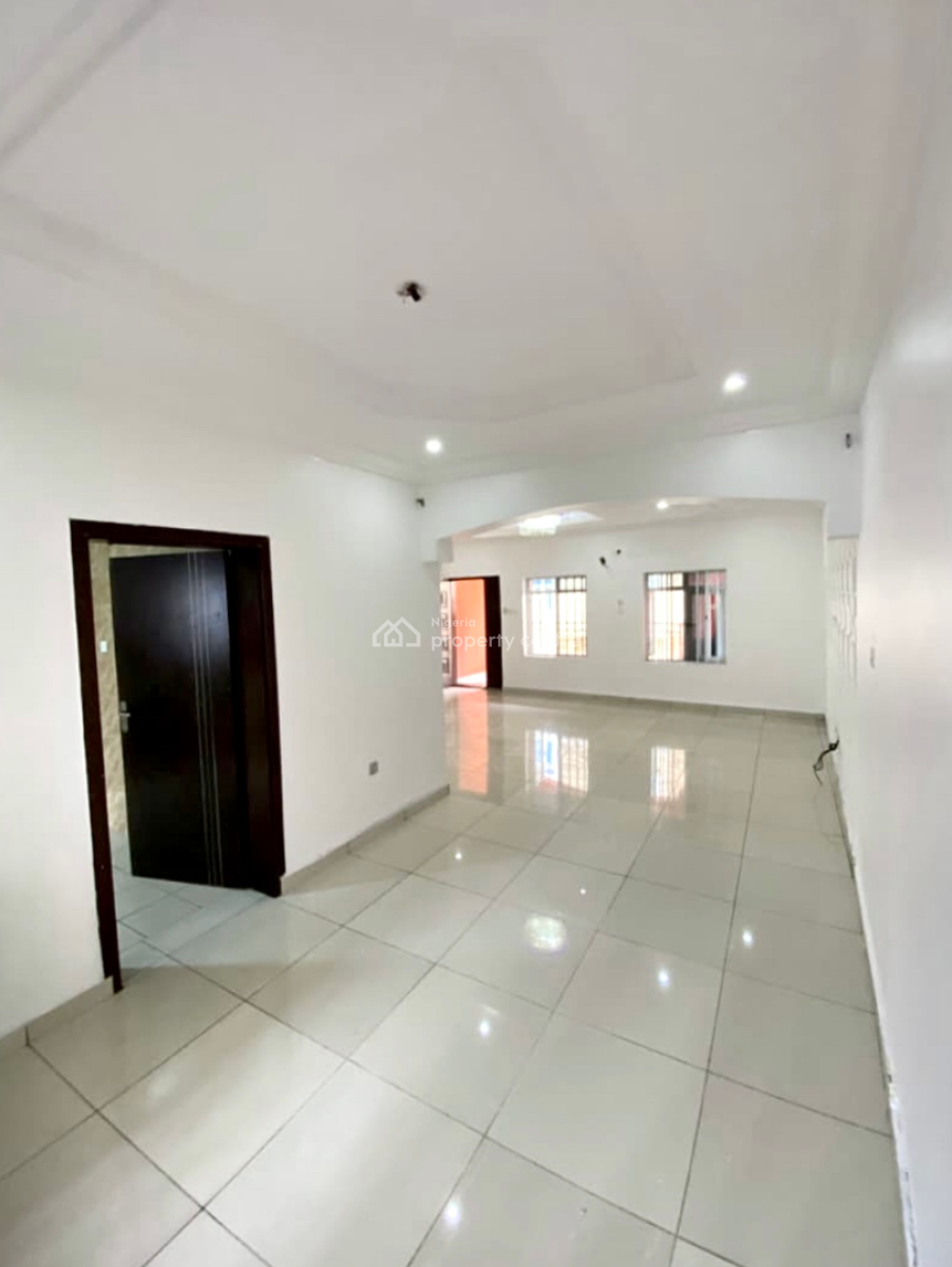 Luxury Spacious 2 Bedroom Apartment on First Floor (upstairs), Bera Estate, Chevron Drive, Chevron, Lekki, Lagos, Flat / Apartment for Rent