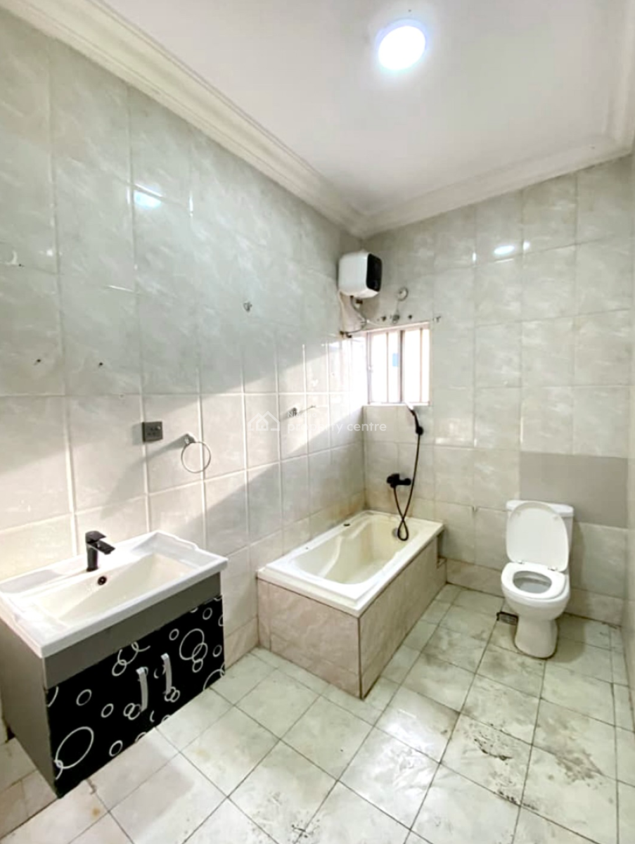 Luxury Spacious 2 Bedroom Apartment on First Floor (upstairs), Bera Estate, Chevron Drive, Chevron, Lekki, Lagos, Flat / Apartment for Rent