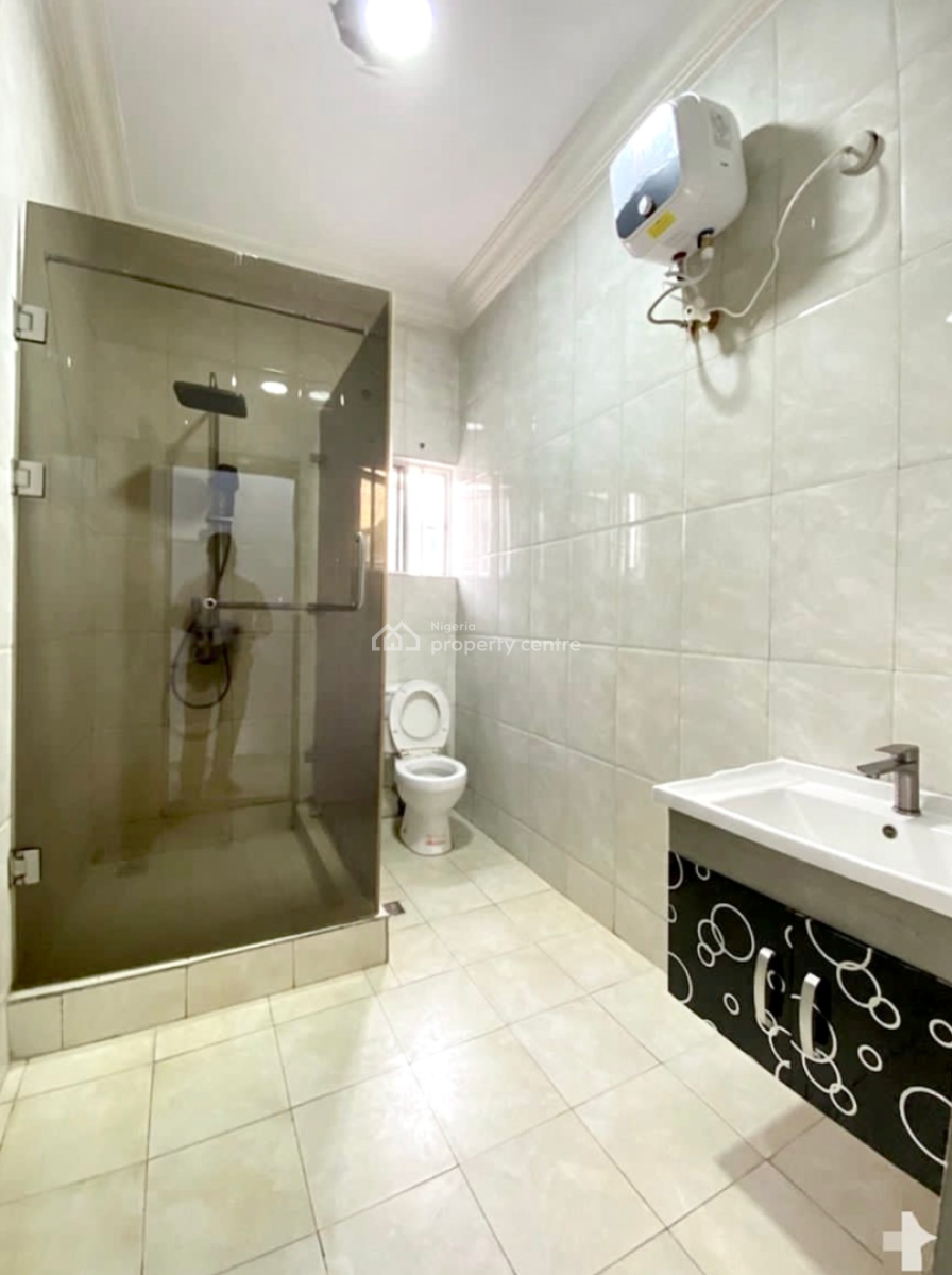 Luxury Spacious 2 Bedroom Apartment on First Floor (upstairs), Bera Estate, Chevron Drive, Chevron, Lekki, Lagos, Flat / Apartment for Rent