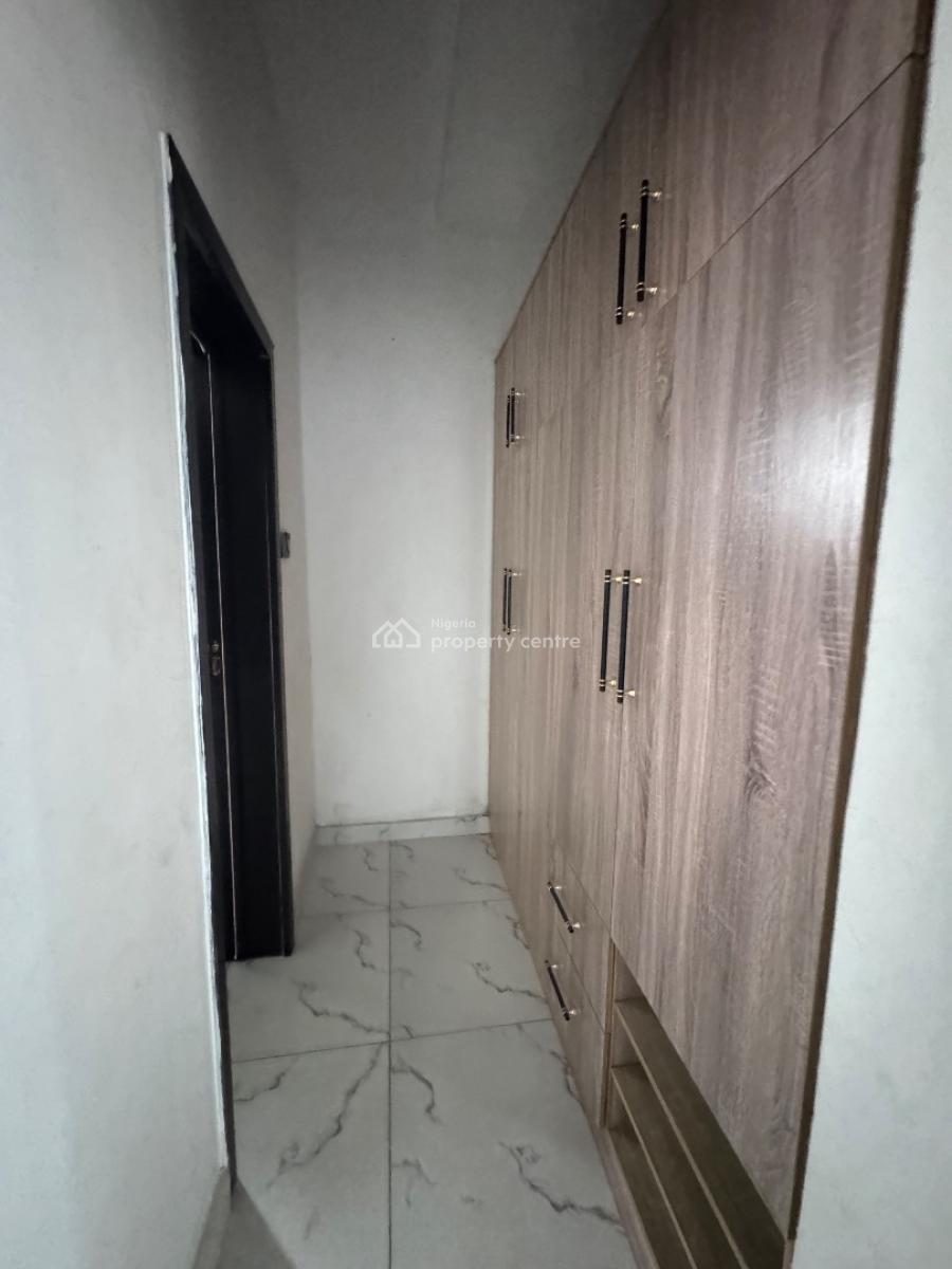 Super Distress 4bedroom Detached Duplex with Bq, Ikota, Lekki, Lagos, Detached Duplex for Sale