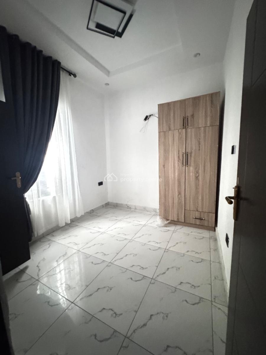 Super Distress 4bedroom Detached Duplex with Bq, Ikota, Lekki, Lagos, Detached Duplex for Sale