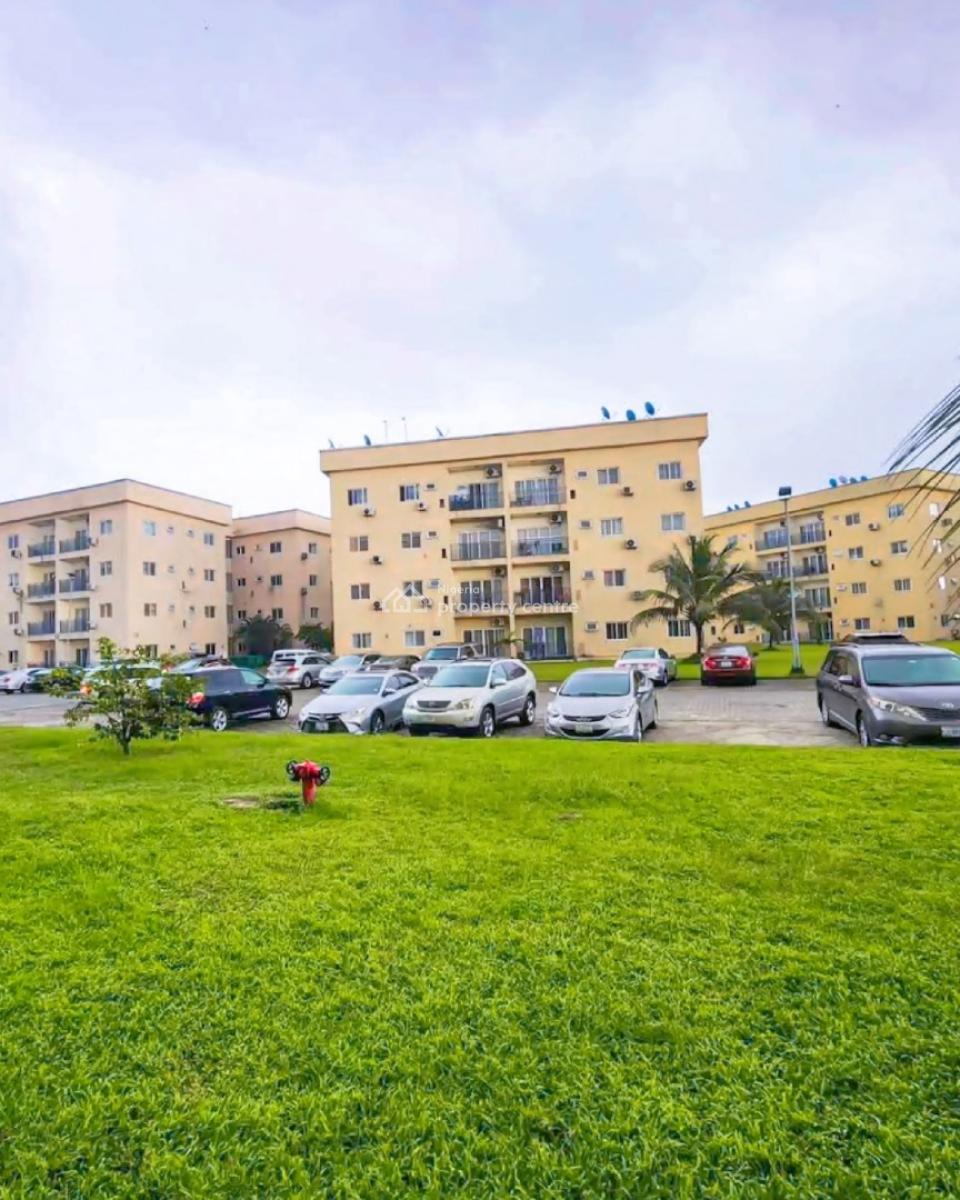 Standard 3 Bedroom Apartment on The 2nd Floor in an Estate, Golf Estate, Peter Odili Road, Trans Amadi, Port Harcourt, Rivers, Flat / Apartment for Rent