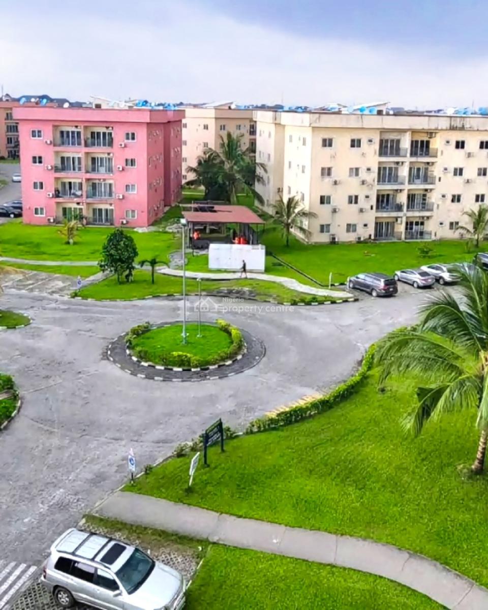 Standard 3 Bedroom Apartment on The 2nd Floor in an Estate, Golf Estate, Peter Odili Road, Trans Amadi, Port Harcourt, Rivers, Flat / Apartment for Rent