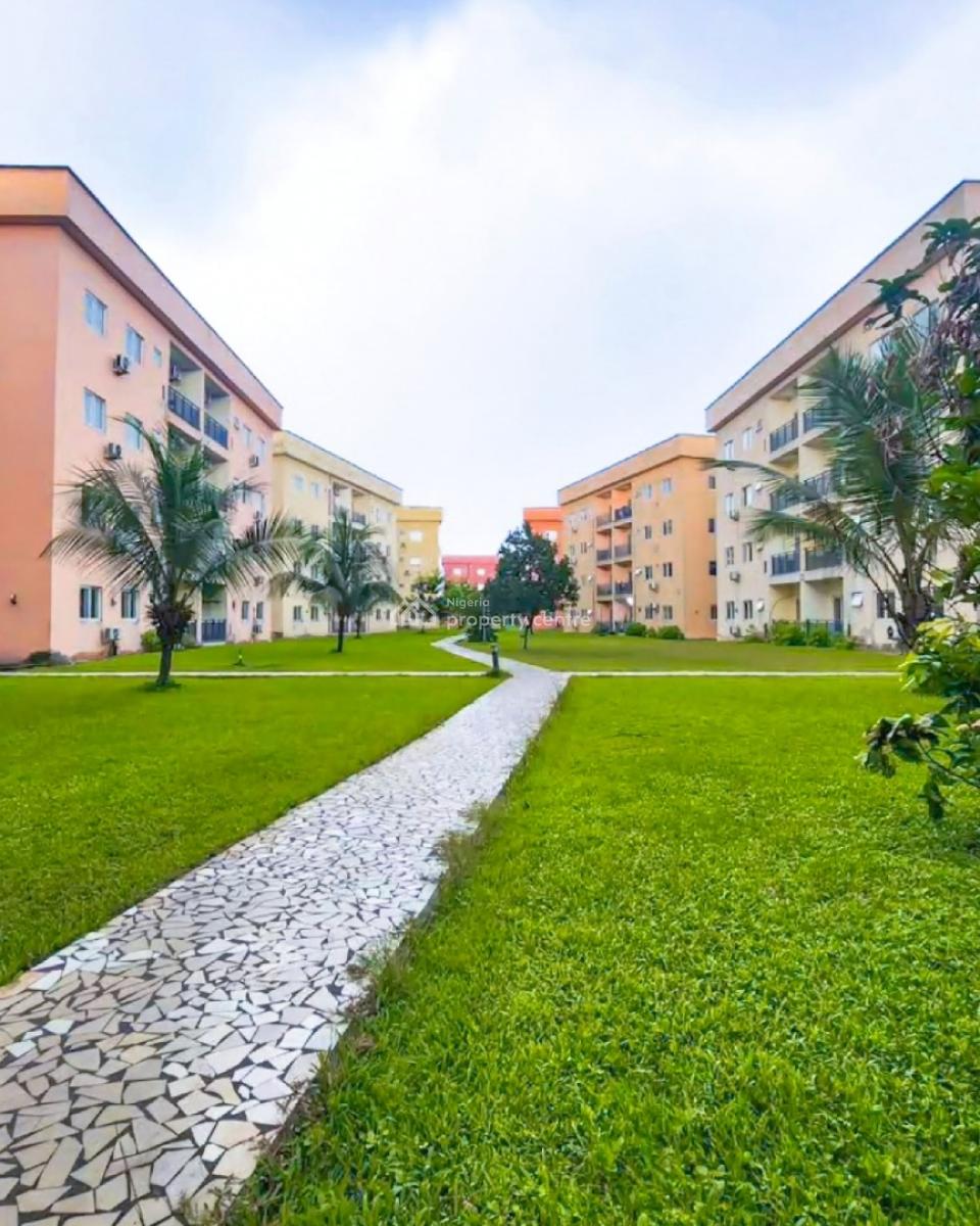 Standard 3 Bedroom Apartment on The 2nd Floor in an Estate, Golf Estate, Peter Odili Road, Trans Amadi, Port Harcourt, Rivers, Flat / Apartment for Rent