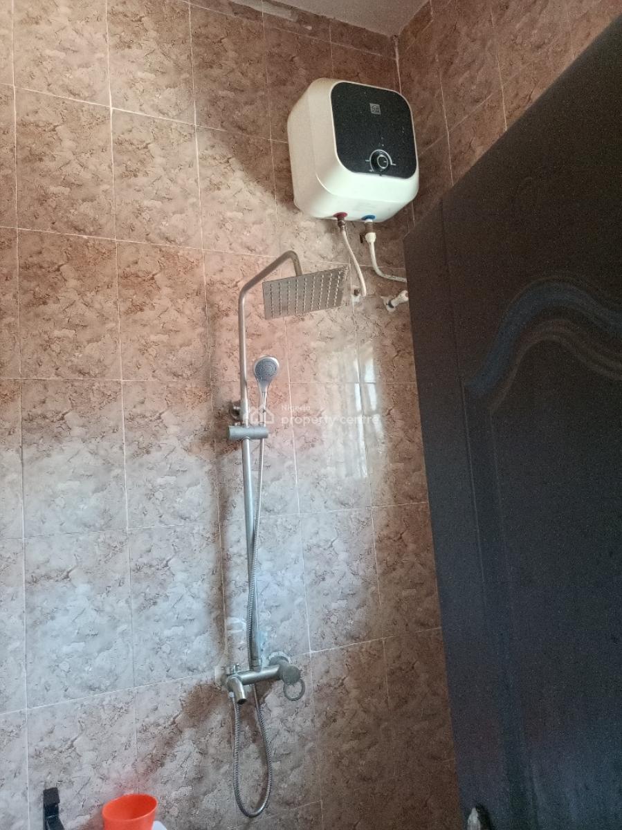 Refurbished 3 Bedroom Luxury Apartment, Phase 2 Mini Estate, Oribanwa, Ibeju Lekki, Lagos, Flat / Apartment for Rent