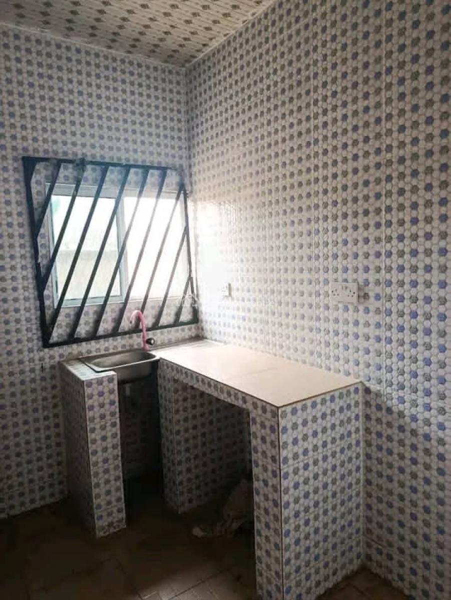 a Spacious Three (3) Bedrooms Flat, Stadium Road, Uyo, Akwa Ibom, House for Rent