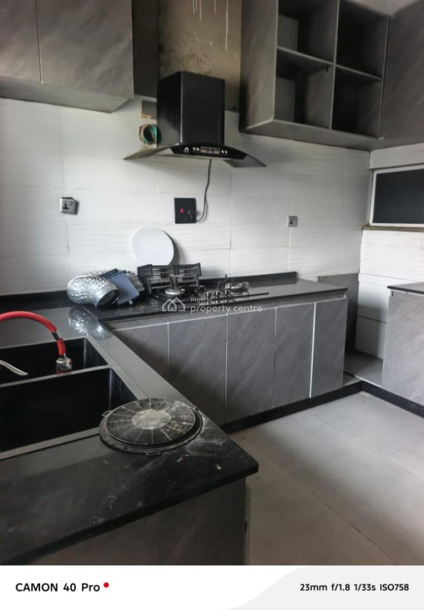 2bedroom Flat, Iya Bovas Akala Akobo, Ibadan, Oyo, Flat / Apartment for Rent