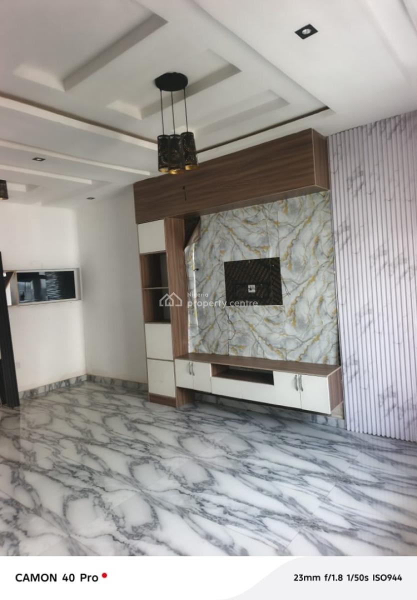 2bedroom Flat, Iya Bovas Akala Akobo, Ibadan, Oyo, Flat / Apartment for Rent