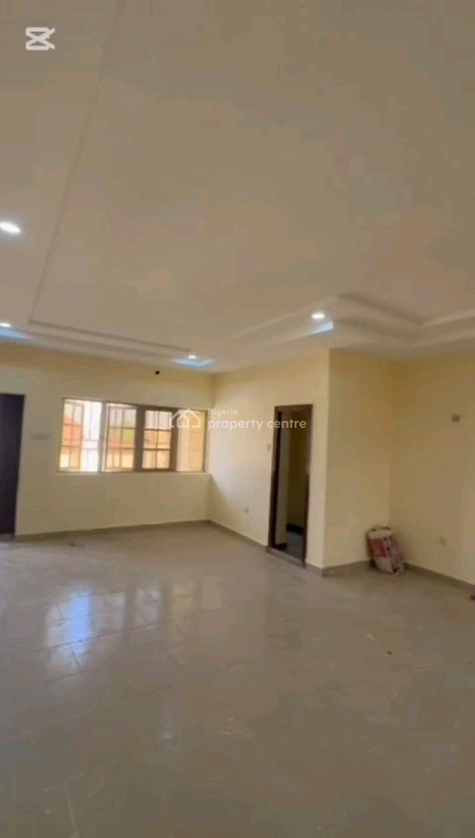 Spacious Ultrawide 3-bedroom Flat on The Top Floor -- Kaura District, Kaura, Abuja, Flat / Apartment for Rent