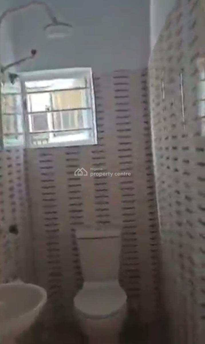 Spacious Standard Decent Two Bedroom Apartment, Jibowu, Yaba, Lagos, Flat / Apartment for Rent