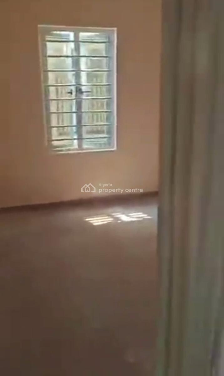 Spacious Standard Decent Two Bedroom Apartment, Jibowu, Yaba, Lagos, Flat / Apartment for Rent