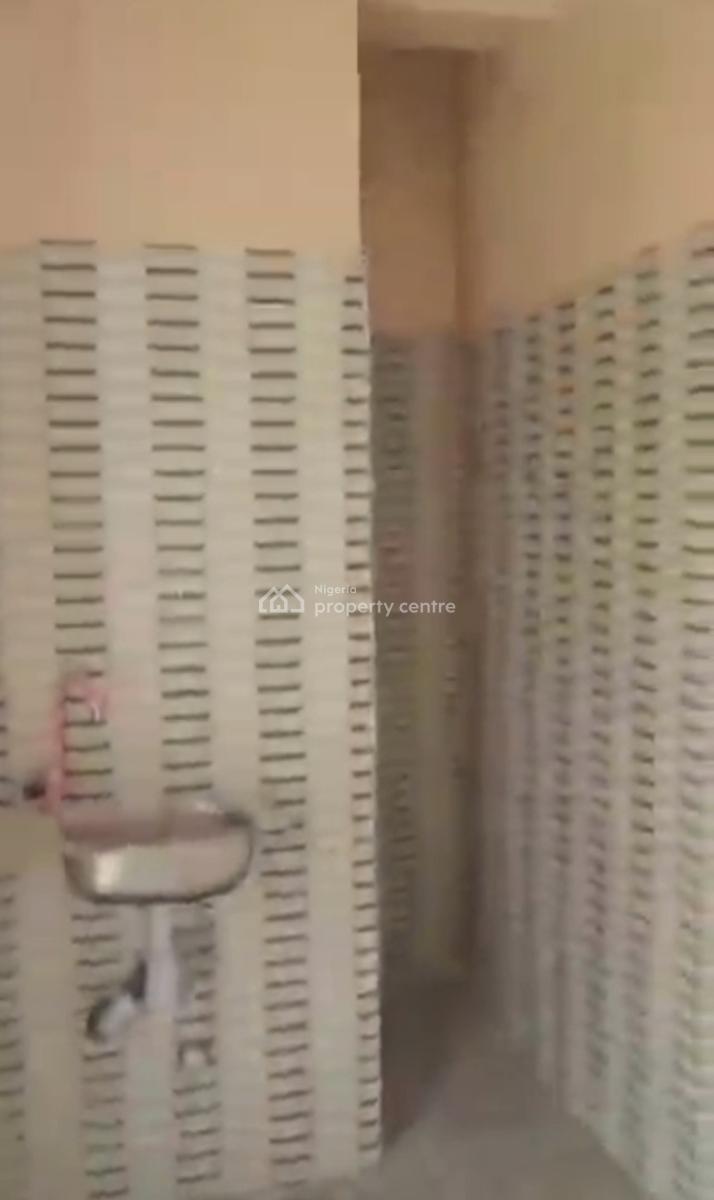 Spacious Standard Decent Two Bedroom Apartment, Jibowu, Yaba, Lagos, Flat / Apartment for Rent