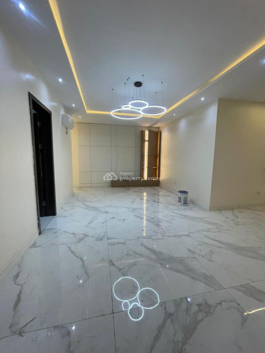 One of a Kind 3 Bedroom Apartment with Elevator, Pool & 24/7 Light, Ikoyi, Lagos, Flat / Apartment for Rent