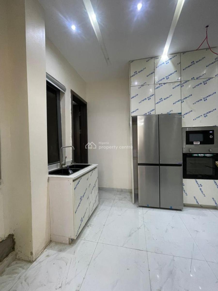 One of a Kind 3 Bedroom Apartment with Elevator, Pool & 24/7 Light, Ikoyi, Lagos, Flat / Apartment for Rent