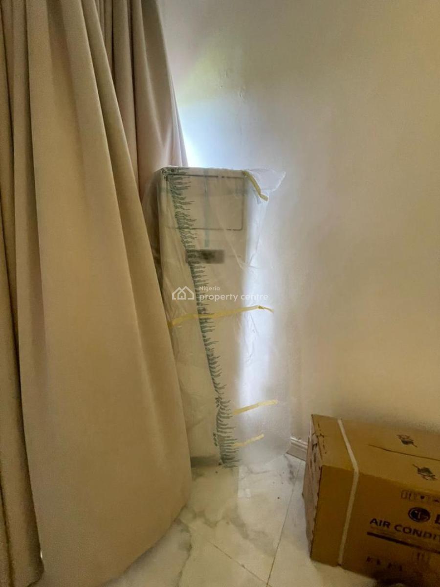 One of a Kind 3 Bedroom Apartment with Elevator, Pool & 24/7 Light, Ikoyi, Lagos, Flat / Apartment for Rent