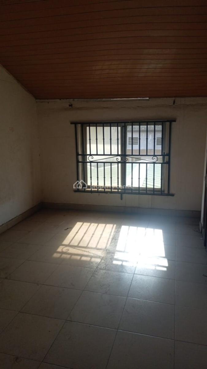 Standard 2-bedroom Apartment(upstairs), Magodo, Magodo, Lagos, Flat / Apartment for Rent