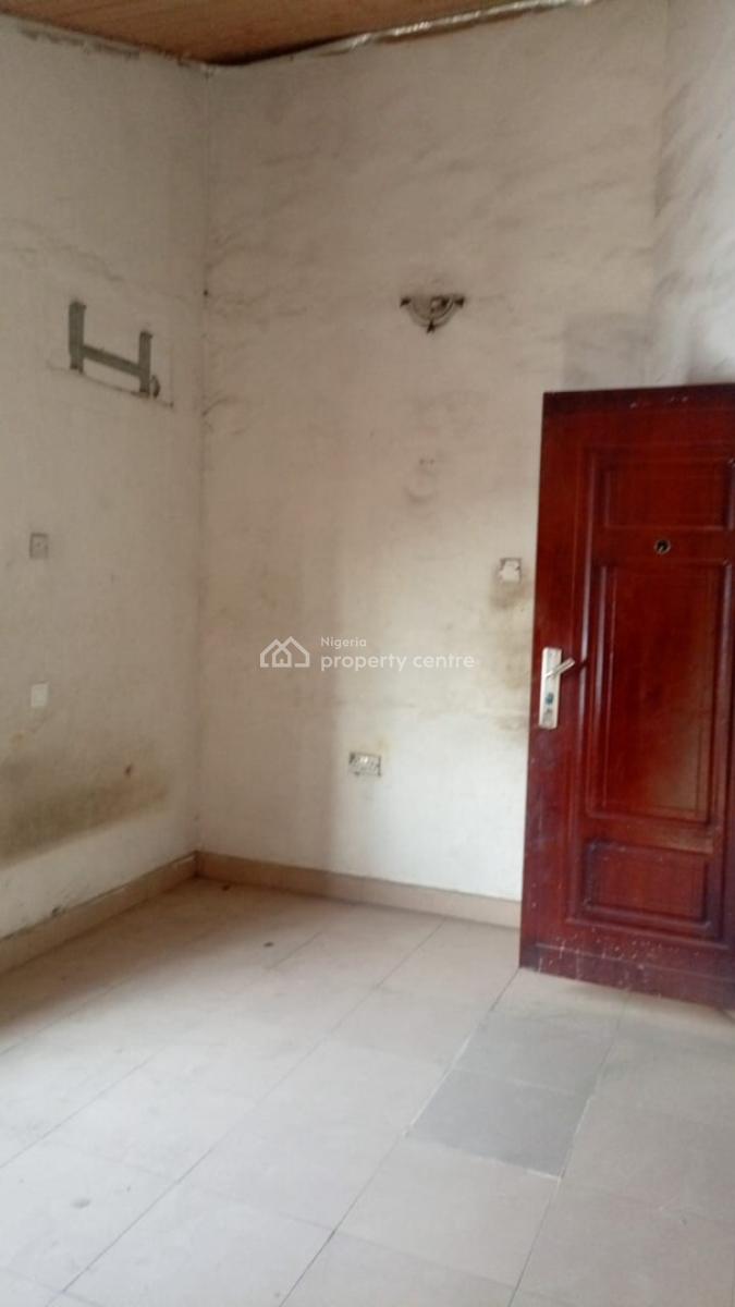 Standard 2-bedroom Apartment(upstairs), Magodo, Magodo, Lagos, Flat / Apartment for Rent