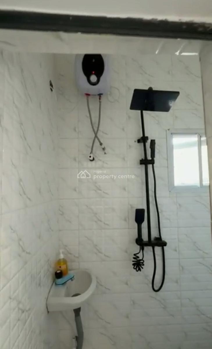 Luxury 2 Bedroom Apartment for 19 Years Lease, Off Pedro Road, Shomolu, Lagos, Flat / Apartment for Sale