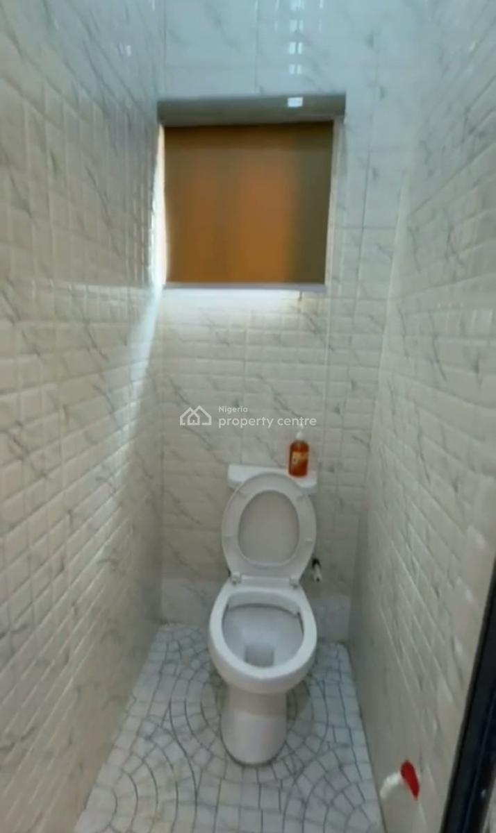 Luxury 2 Bedroom Apartment for 19 Years Lease, Off Pedro Road, Shomolu, Lagos, Flat / Apartment for Sale