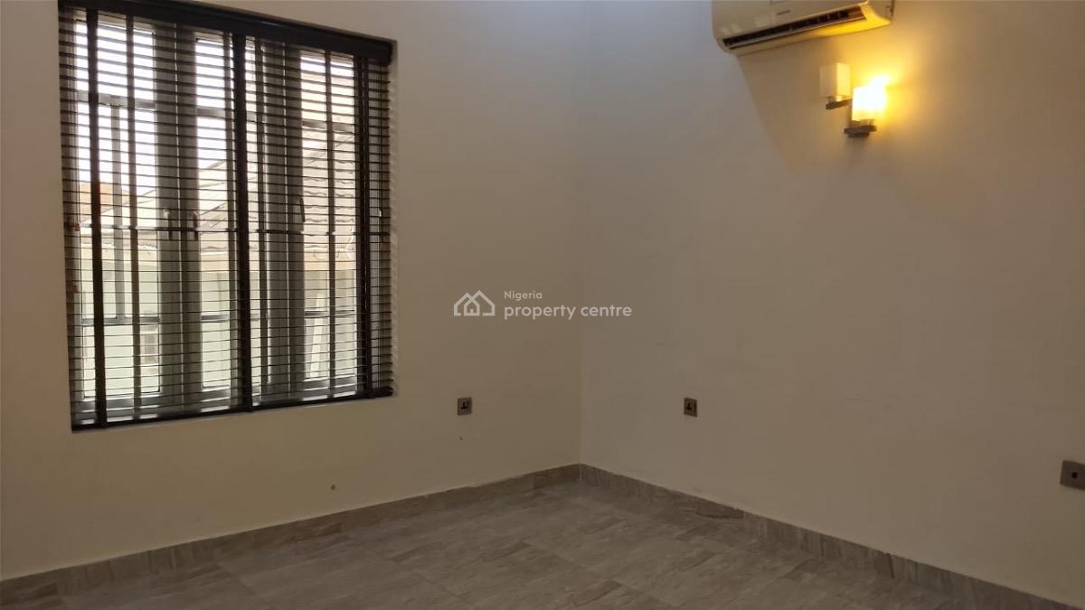 Well Kept 3 Bedroom Apartment with Bq, Swimming Pool and Gym, Ikoyi, Lagos, Flat / Apartment for Rent