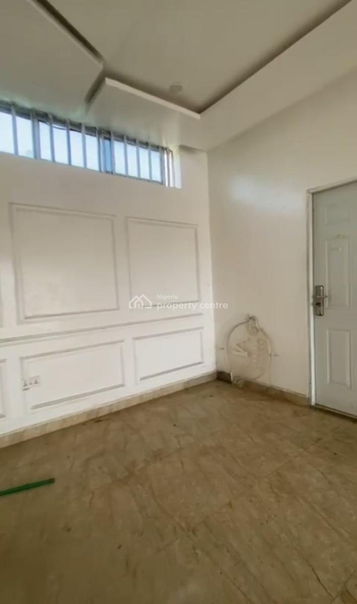 Spacious Standard Decent Shop Space, Gwarinpa, Abuja, Plaza / Complex / Mall for Rent