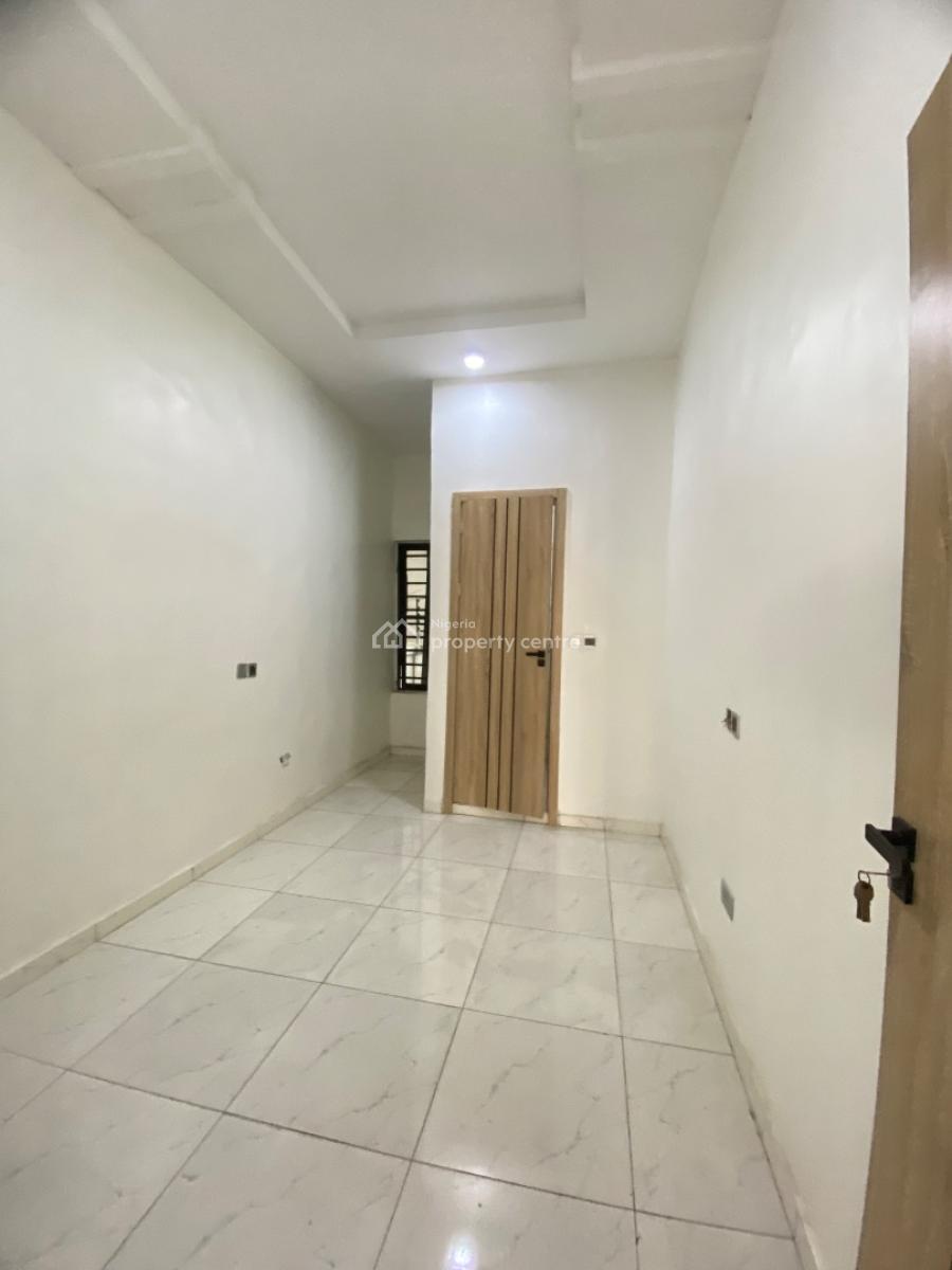 4bedroom Semi Detached Duplex in a Serene Neighborhood, Ikota, Lekki, Lagos, Semi-detached Duplex for Sale