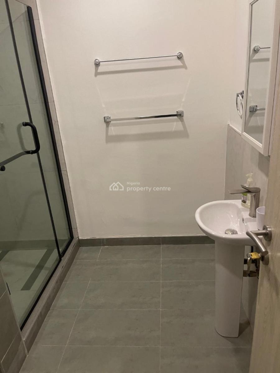 Luxury 4 Bedroom Flat with a Bq, Meadow Hall Road, Lekki Phase 1, Lekki, Lagos, Flat / Apartment for Rent