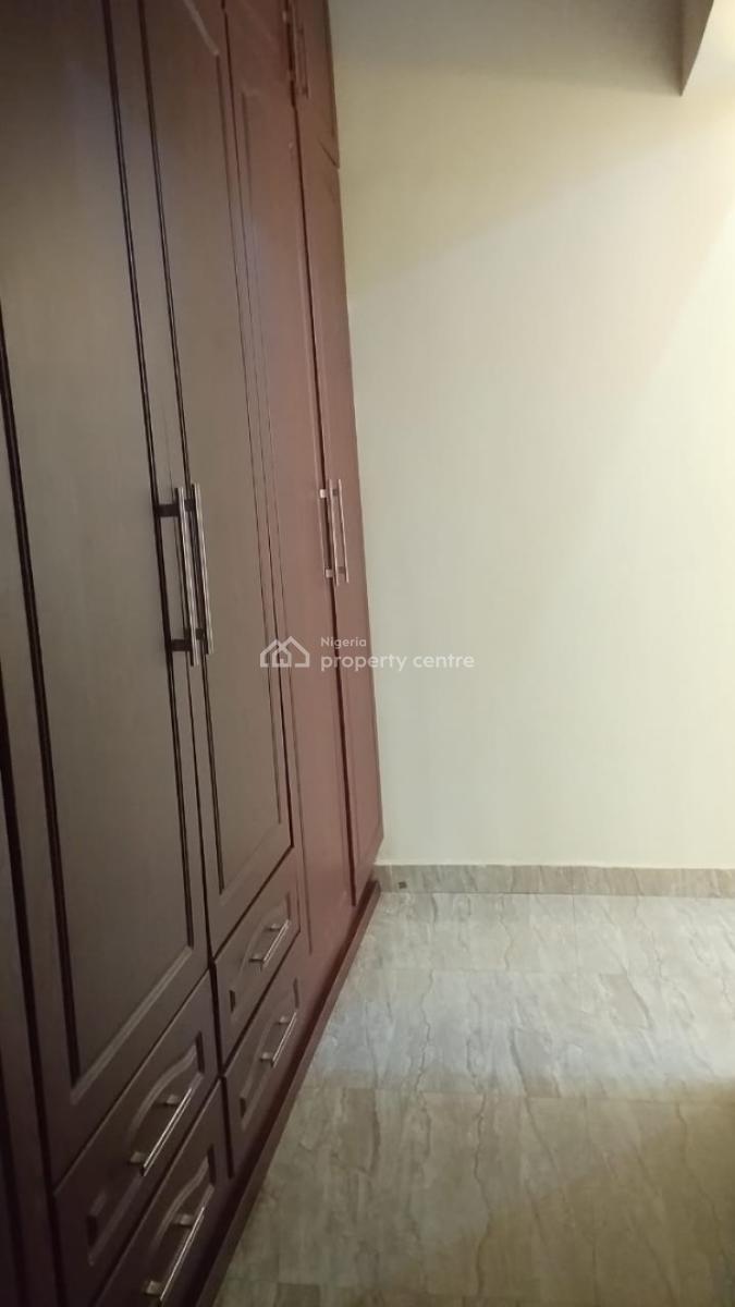 Well Maintained 3 Bedroom Flat with Bq, Fitted Kitchen, Ensuite Rooms,, Ikoyi, Lagos, Flat / Apartment for Rent