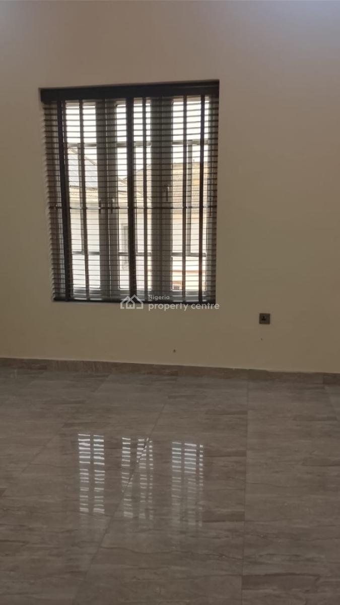 Well Maintained 3 Bedroom Flat with Bq, Fitted Kitchen, Ensuite Rooms,, Ikoyi, Lagos, Flat / Apartment for Rent