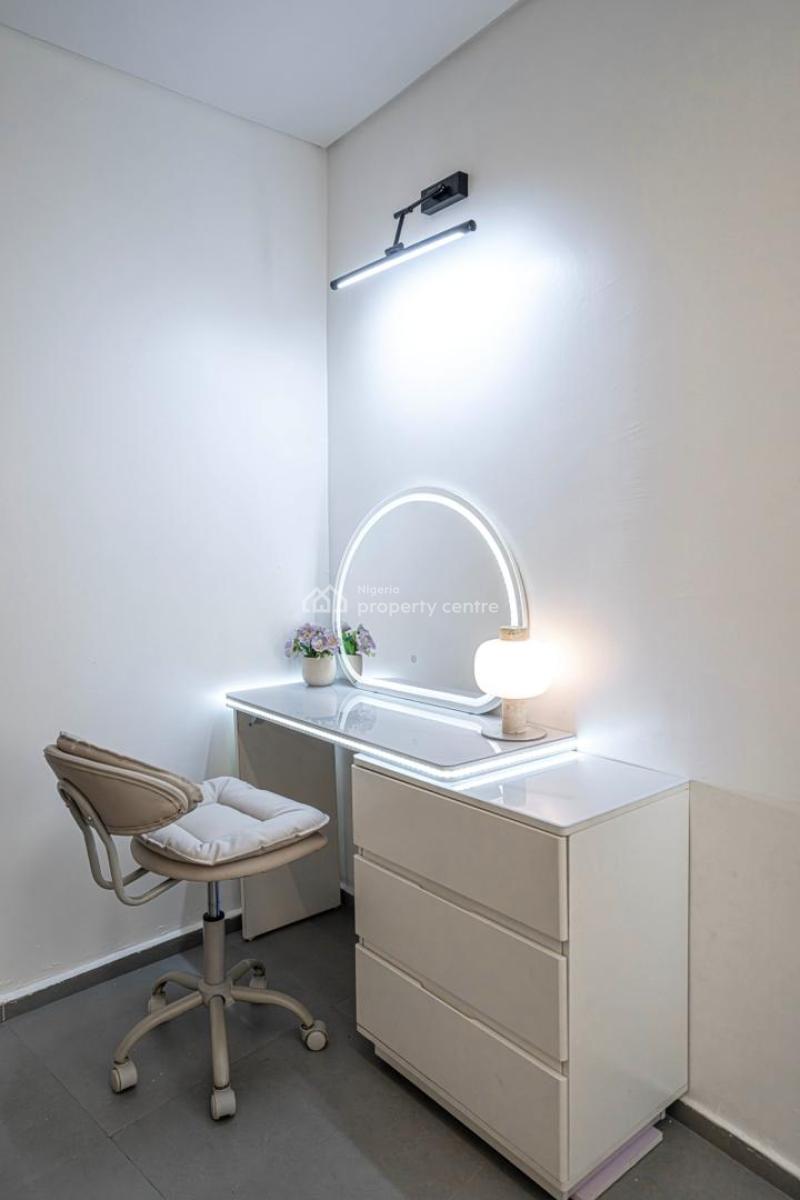 Luxury 1-bedroom Waterfront Apartment, Old Ikoyi, Ikoyi, Lagos, Flat / Apartment Short Let