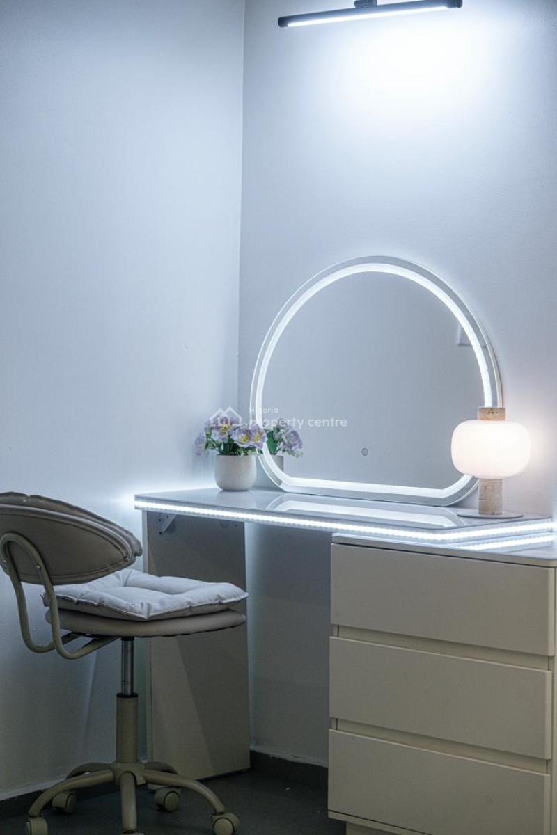 Luxury 1-bedroom Waterfront Apartment, Old Ikoyi, Ikoyi, Lagos, Flat / Apartment Short Let