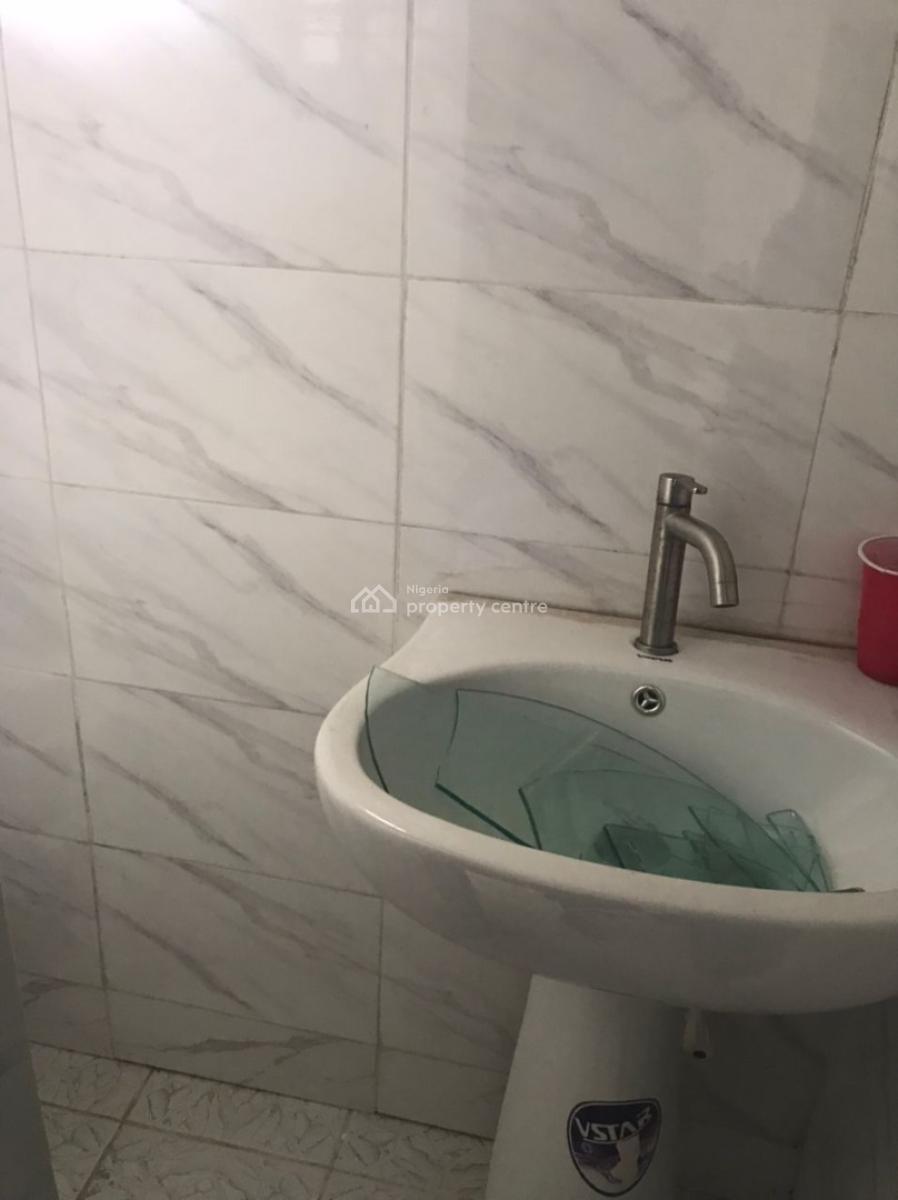 Exquisite and Luxury Fitted 2 Bedroom Apartment, Ogunfayo Road, Oribanwa, Ibeju Lekki, Lagos, Flat / Apartment for Rent