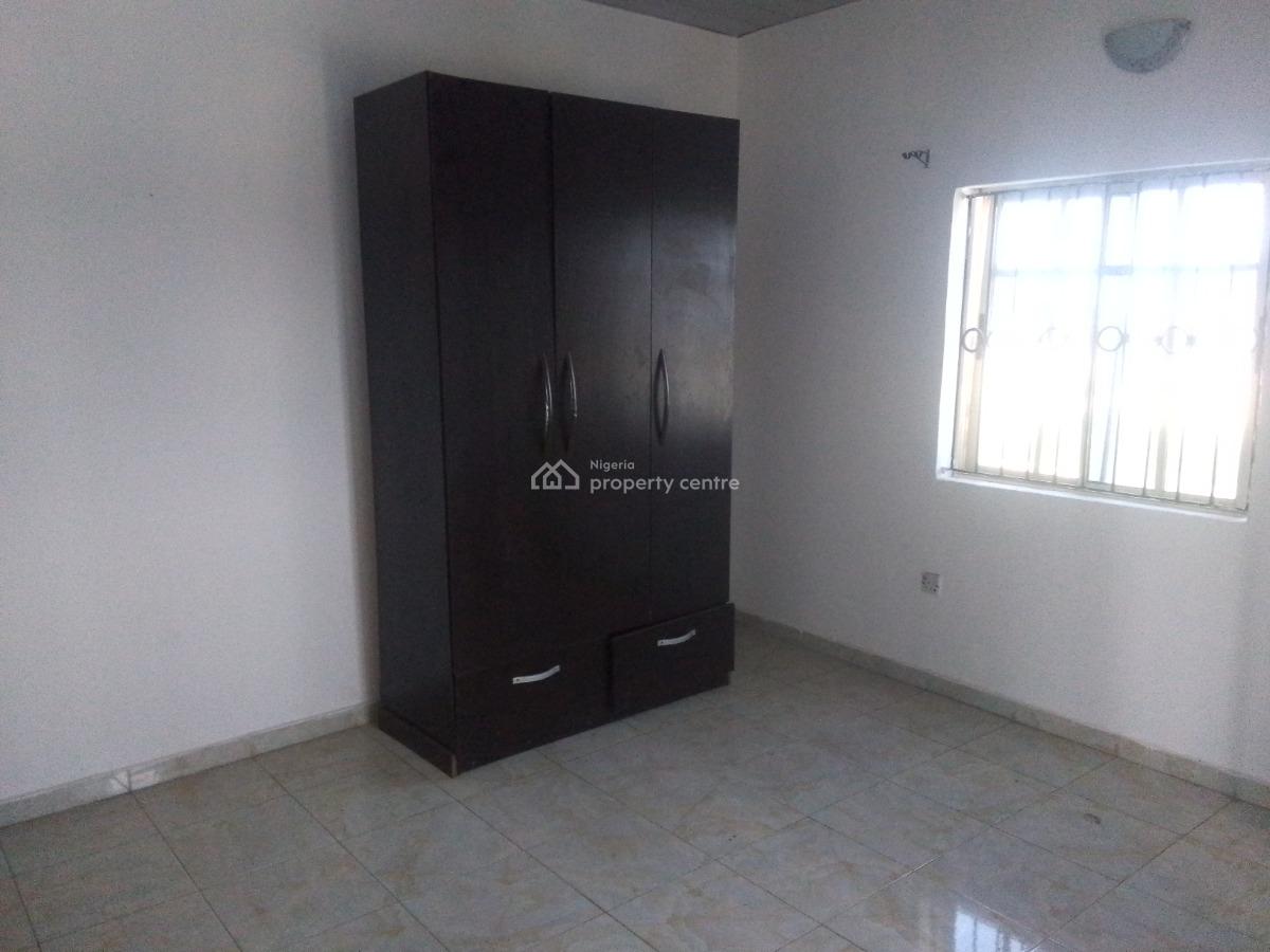 Spacious Luxury 2 Bedroom Flat with Excellent Features, Chinese Estate Road, Ogombo, Ajah, Lagos, Flat / Apartment for Rent